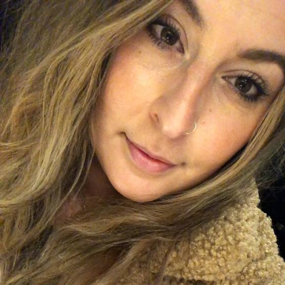 Meet your Posher, Rachel - Picture 1 of 1